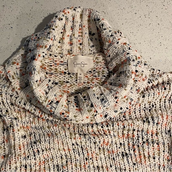 Cozy Knit Turtleneck Sweater - Picture 3 of 4